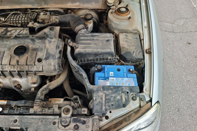Used Hyundai Elantra 2011 1.6L Manual Comfort Version Engine Bay Left