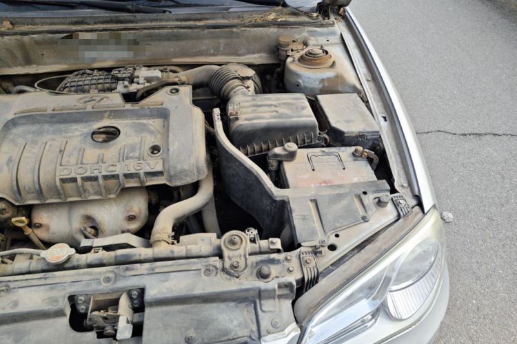 Used Hyundai Elantra 2011 1.6L Manual Comfort Version Engine Bay Left