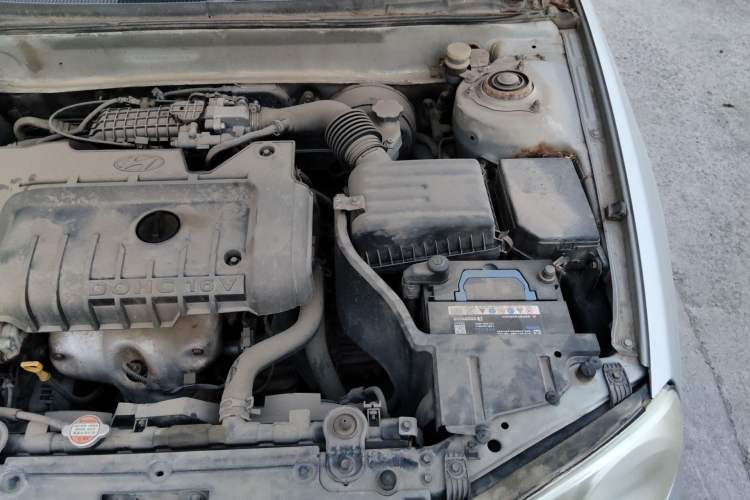 Used Hyundai Elantra 2011 1.6L Manual Comfort Version Engine Bay Left