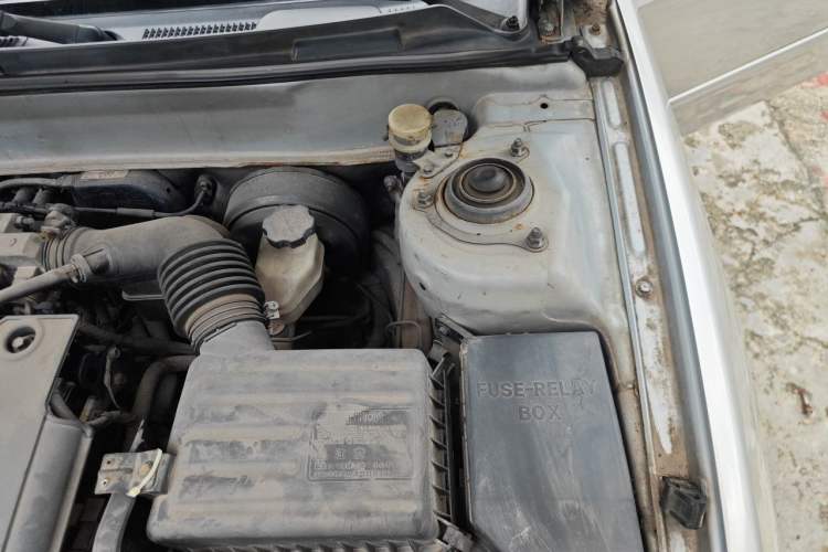 Used Hyundai Elantra 2011 1.6L Manual Comfort Version Engine Bay Left