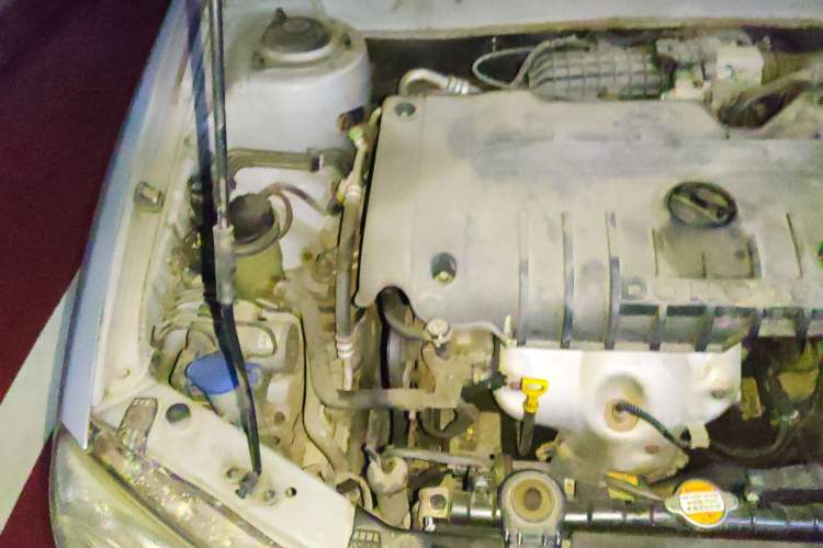 Used Hyundai Elantra 2011 1.6L Manual Comfort Version Engine Bay Right