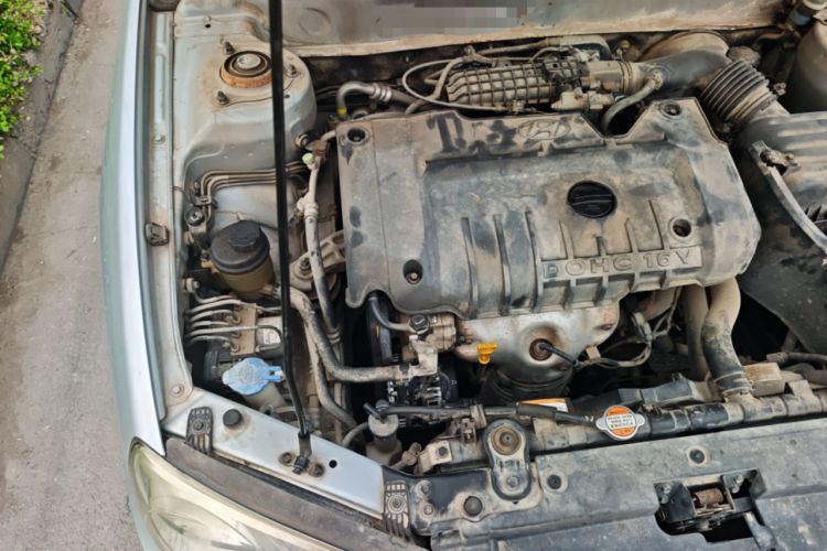 Used Hyundai Elantra 2011 1.6L Manual Comfort Version Engine Bay Right