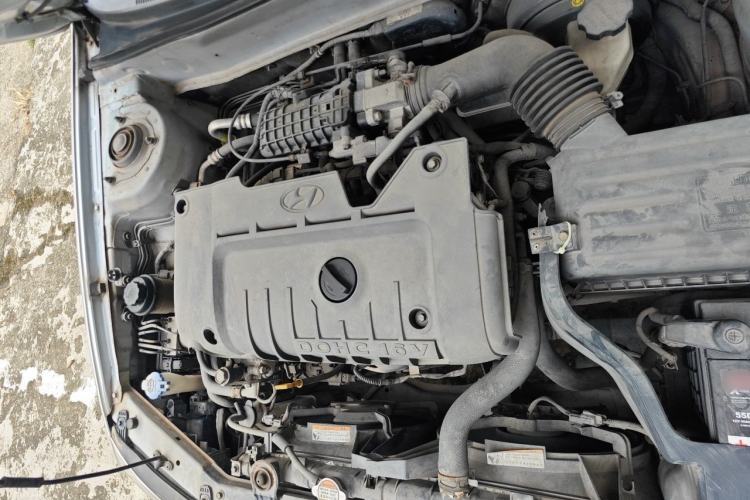 Used Hyundai Elantra 2011 1.6L Manual Comfort Version Engine Bay