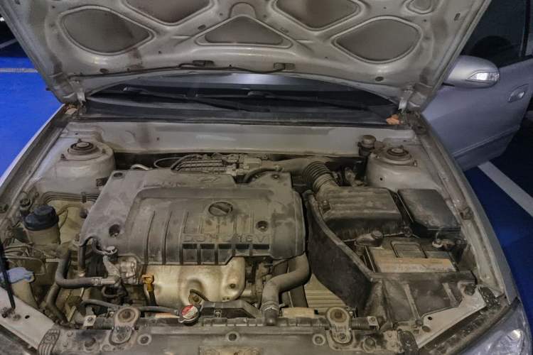 Used Hyundai Elantra 2011 1.6L Manual Comfort Version Engine Bay