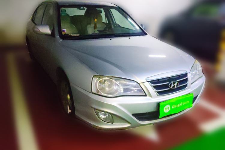 Used Hyundai Elantra 2011 1.6L Manual Comfort Version Front Right 45 Deg