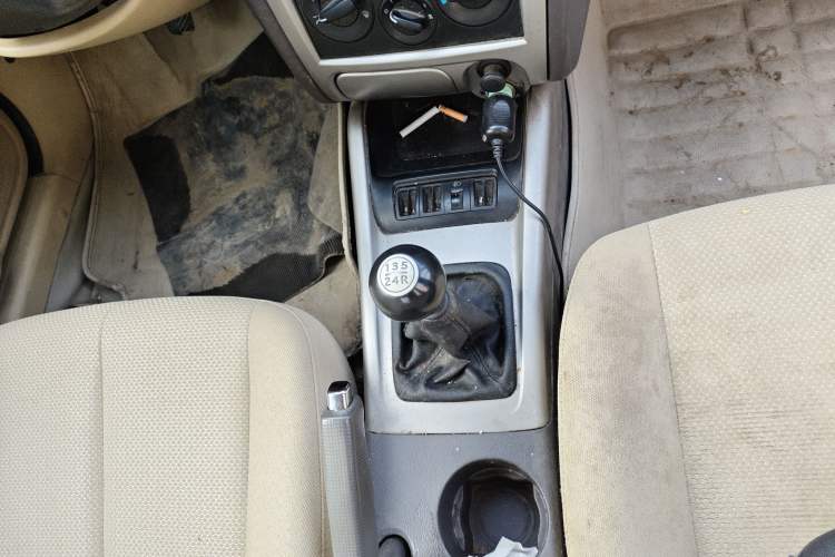 Used Hyundai Elantra 2011 1.6L Manual Comfort Version Gear Lever
