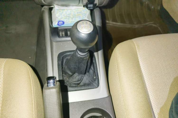 Used Hyundai Elantra 2011 1.6L Manual Comfort Version Gear Lever