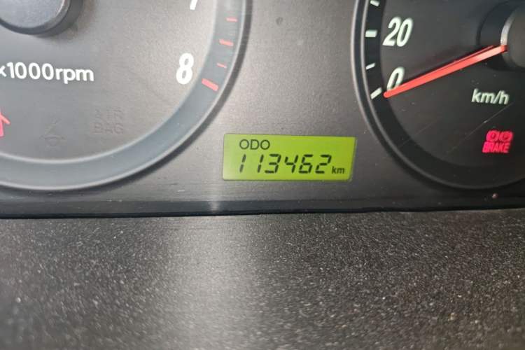Used Hyundai Elantra 2011 1.6L Manual Comfort Version Odometer Close Up