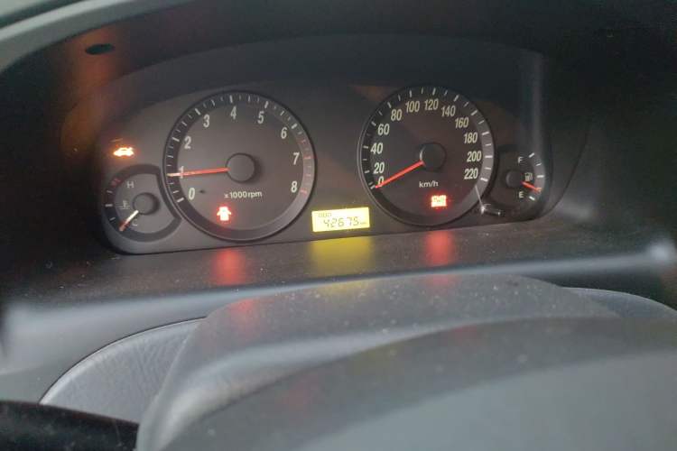 Used Hyundai Elantra 2011 1.6L Manual Comfort Version Odometer Close Up