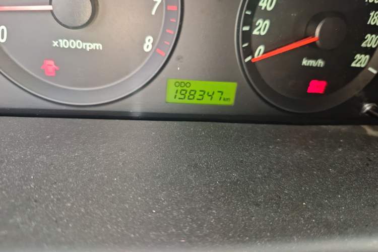 Used Hyundai Elantra 2011 1.6L Manual Comfort Version Odometer Close Up