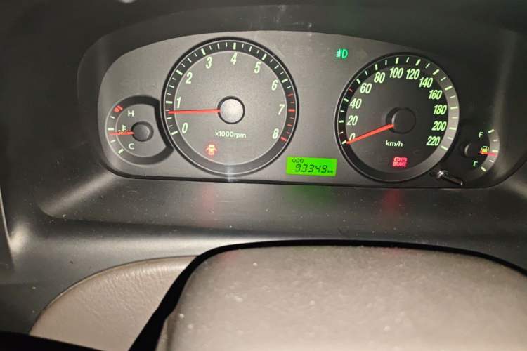 Used Hyundai Elantra 2011 1.6L Manual Comfort Version Odometer Close Up