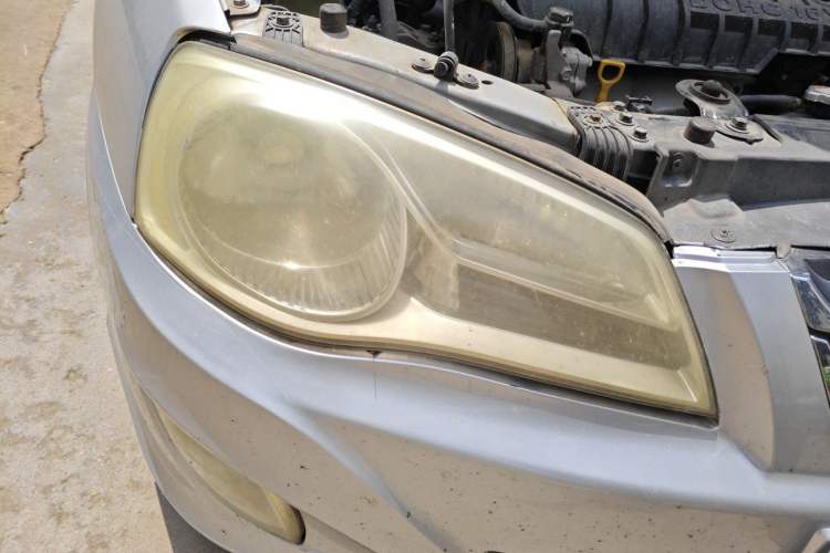 Used Hyundai Elantra 2011 1.6L Manual Comfort Version Right Front Headlight