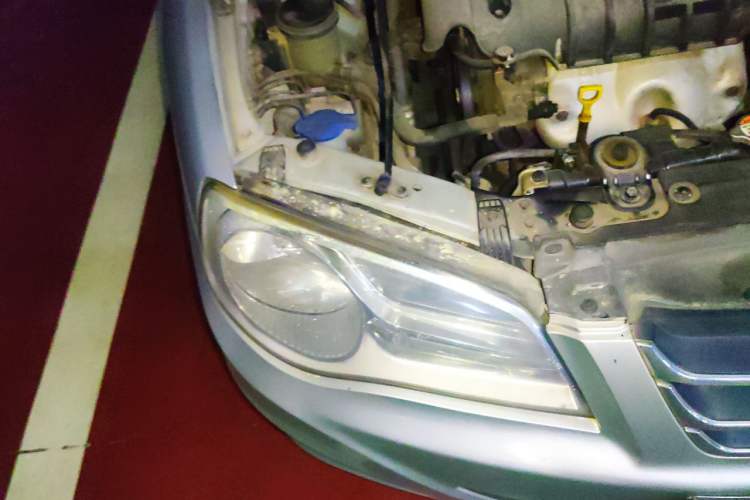 Used Hyundai Elantra 2011 1.6L Manual Comfort Version Right Front Headlight