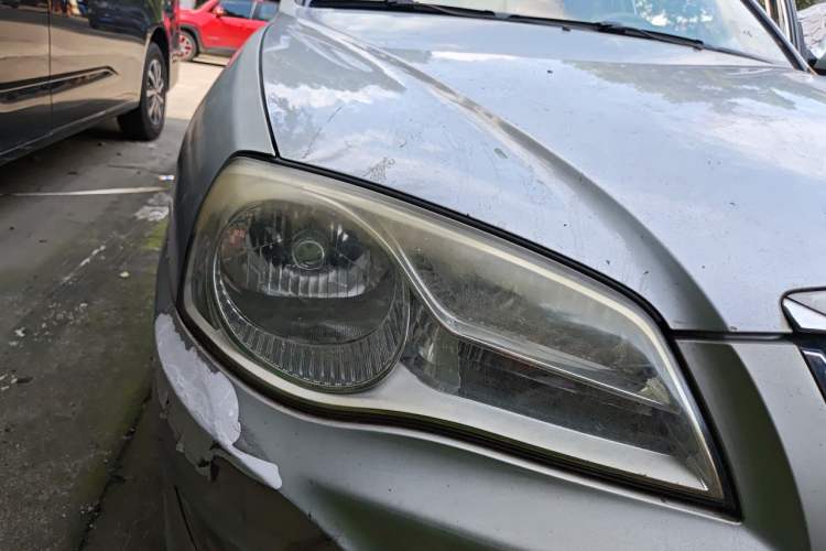 Used Hyundai Elantra 2011 1.6L Manual Comfort Version Right Front Headlight