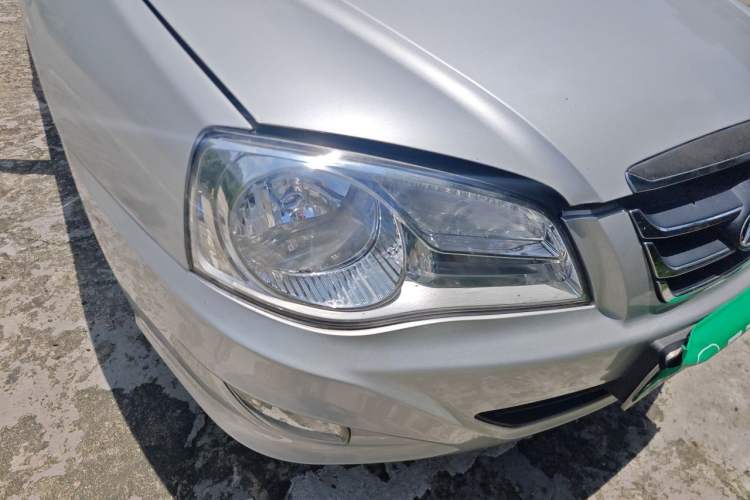Used Hyundai Elantra 2011 1.6L Manual Comfort Version Right Front Headlight