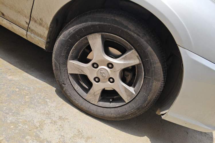 Used Hyundai Elantra 2011 1.6L Manual Comfort Version Right Front Wheel Hub