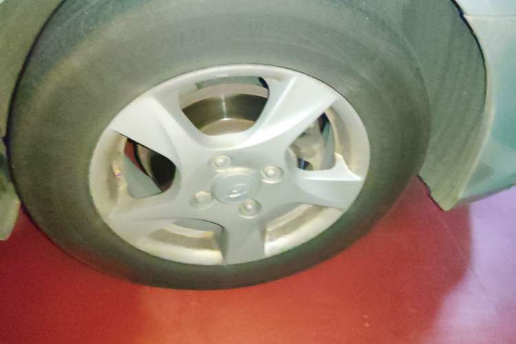 Used Hyundai Elantra 2011 1.6L Manual Comfort Version Right Front Wheel Hub