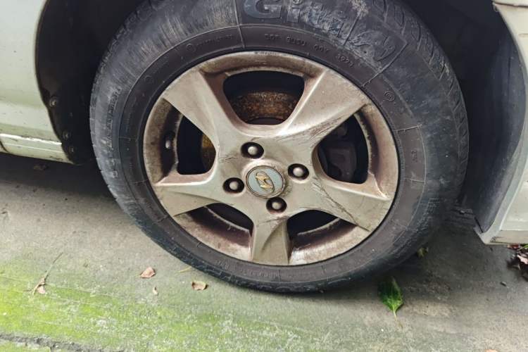 Used Hyundai Elantra 2011 1.6L Manual Comfort Version Right Front Wheel Hub