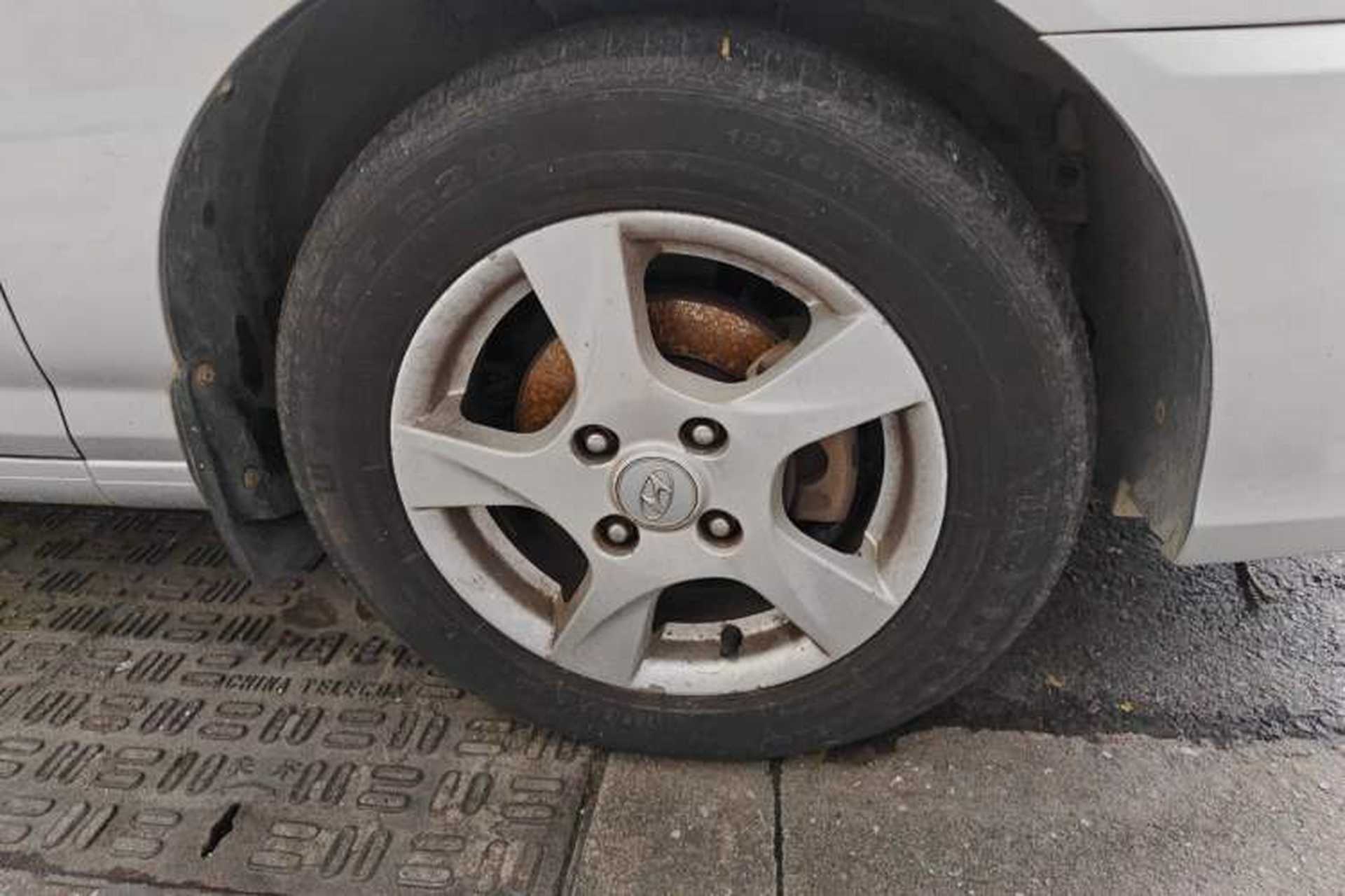 Used Hyundai Elantra 2011 1.6L Manual Comfort Version Right Front Wheel Hub