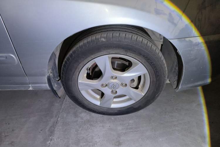 Used Hyundai Elantra 2011 1.6L Manual Comfort Version Right Front Wheel Hub