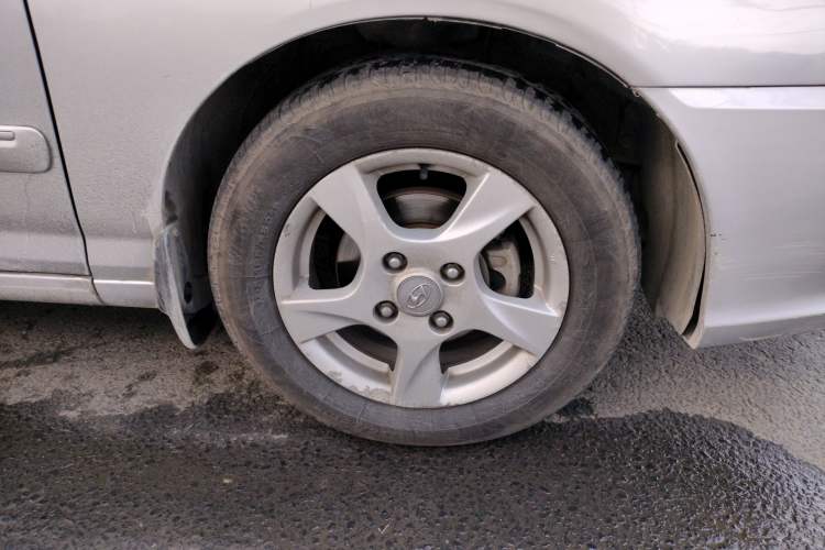 Used Hyundai Elantra 2011 1.6L Manual Comfort Version Right Front Wheel Hub