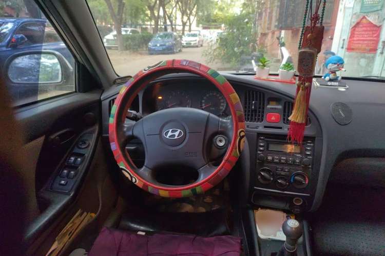 Used Hyundai Elantra 2011 1.6L Manual Comfort Version Steering Wheel