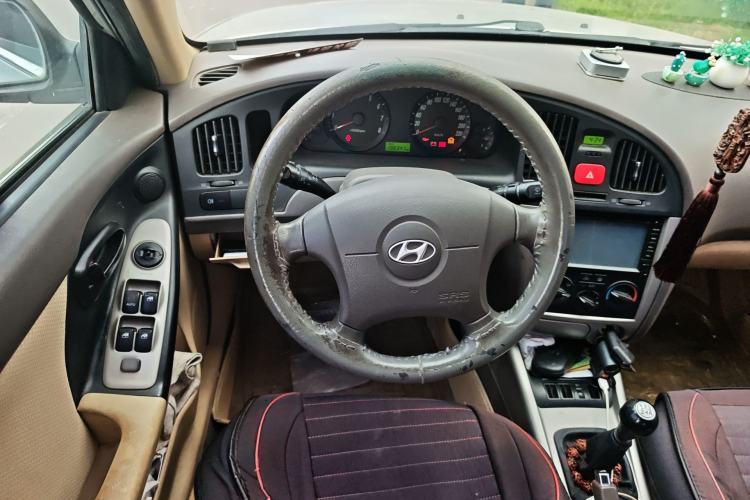 Used Hyundai Elantra 2011 1.6L Manual Comfort Version Steering Wheel