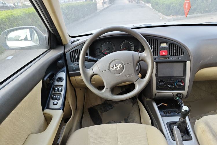 Used Hyundai Elantra 2011 1.6L Manual Comfort Version Steering Wheel