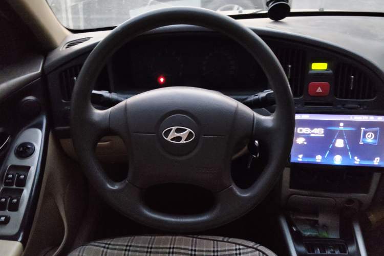 Used Hyundai Elantra 2011 1.6L Manual Comfort Version Steering Wheel
