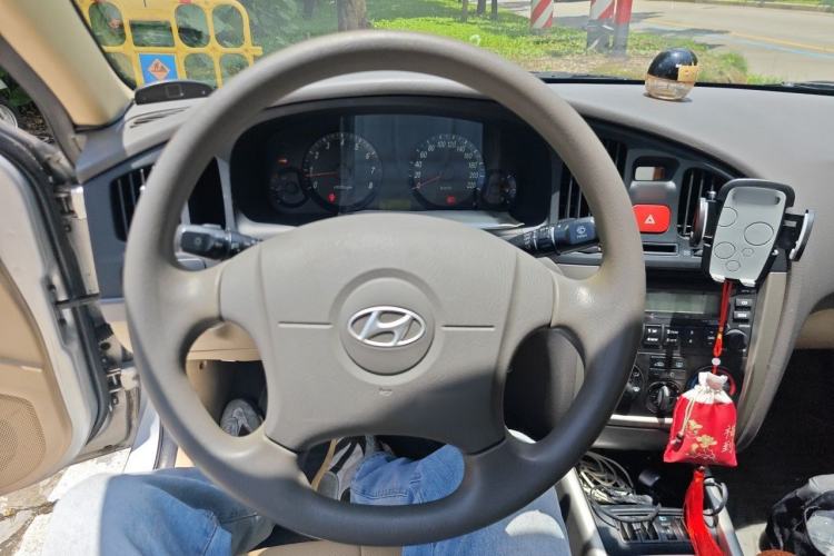 Used Hyundai Elantra 2011 1.6L Manual Comfort Version Steering Wheel
