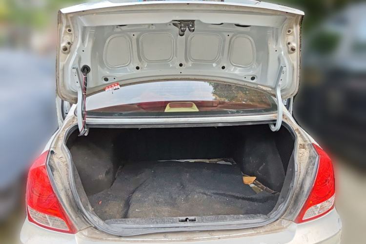 Used Hyundai Elantra 2011 1.6L Manual Comfort Version Trunk