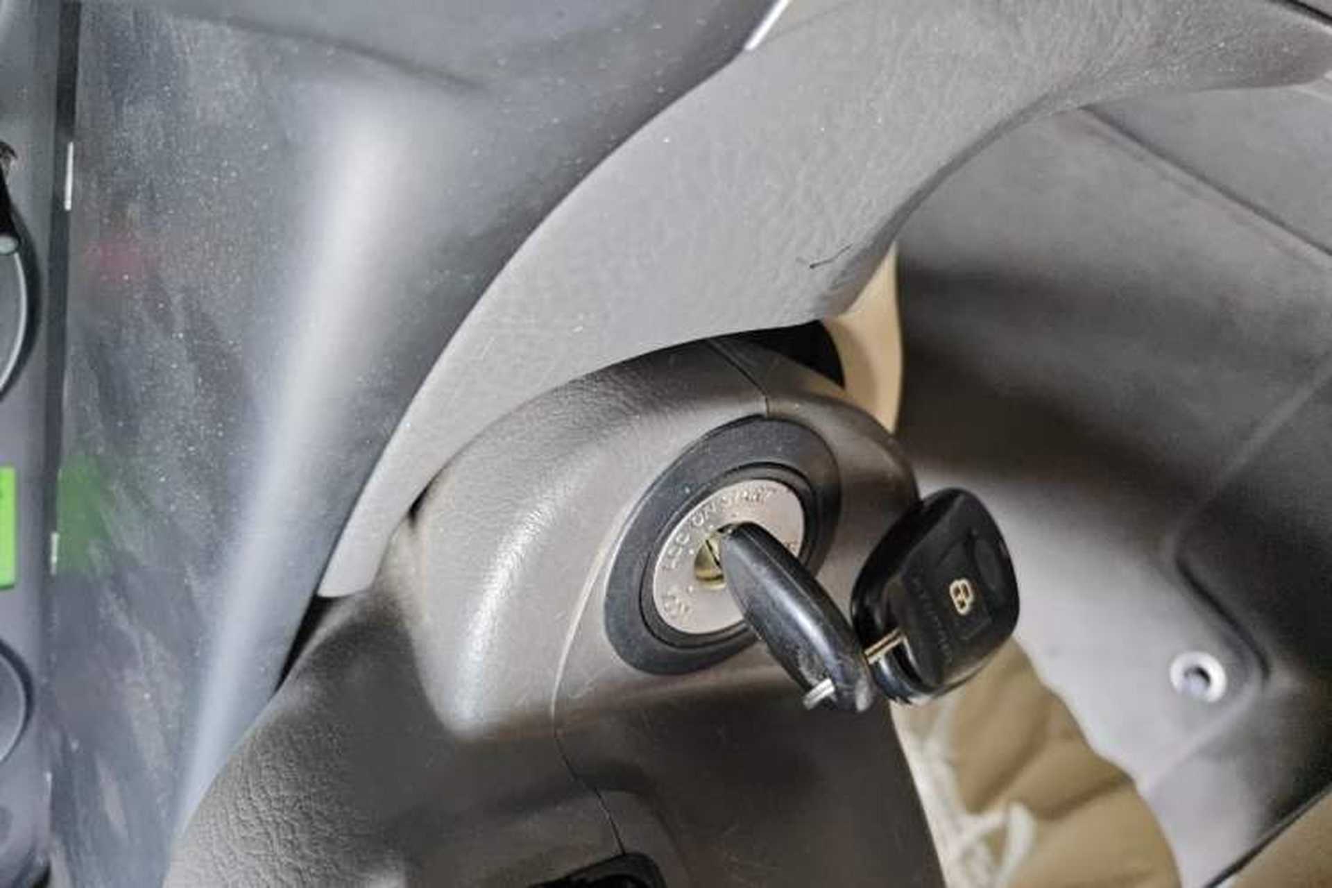 Used Hyundai Elantra 2011 1.6L Manual Comfort Version Vehicle Key