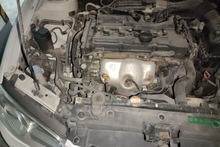 Used Hyundai Elantra 2011 1.6L Automatic Comfort Edition Engine Bay Right