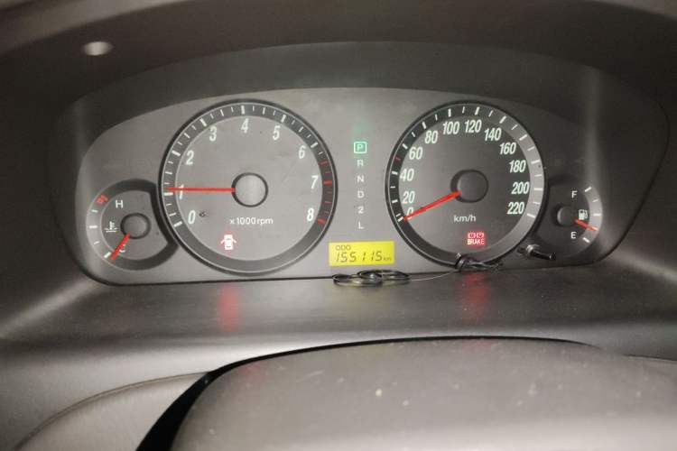Used Hyundai Elantra 2011 1.6L Automatic Comfort Edition Odometer Close Up