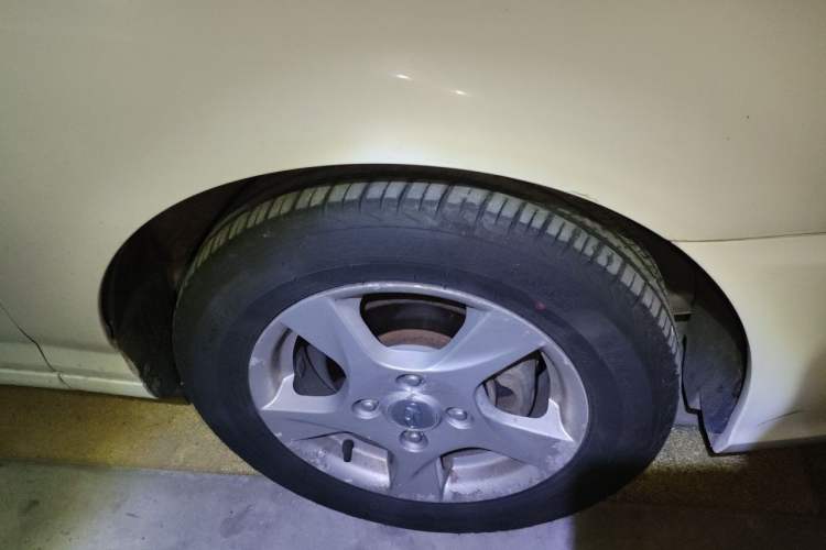 Used Hyundai Elantra 2011 1.6L Automatic Comfort Edition Right Front Wheel Hub