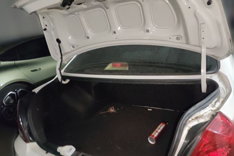 Used Hyundai Elantra 2011 1.6L Automatic Comfort Edition Trunk