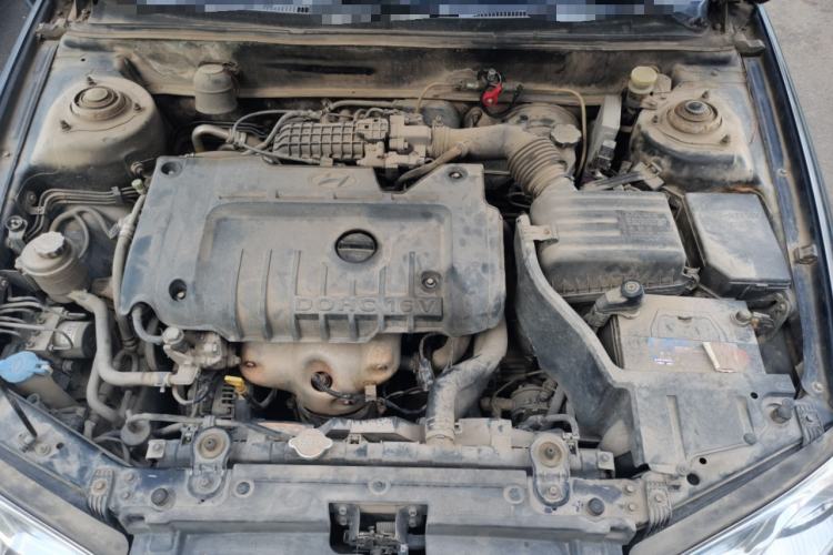 Used Hyundai Elantra 2012 1.6L Manual CNG Dual-Fuel Version Engine Bay