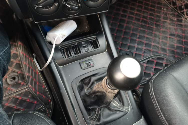 Used Hyundai Elantra 2012 1.6L Manual CNG Dual-Fuel Version Gear Lever