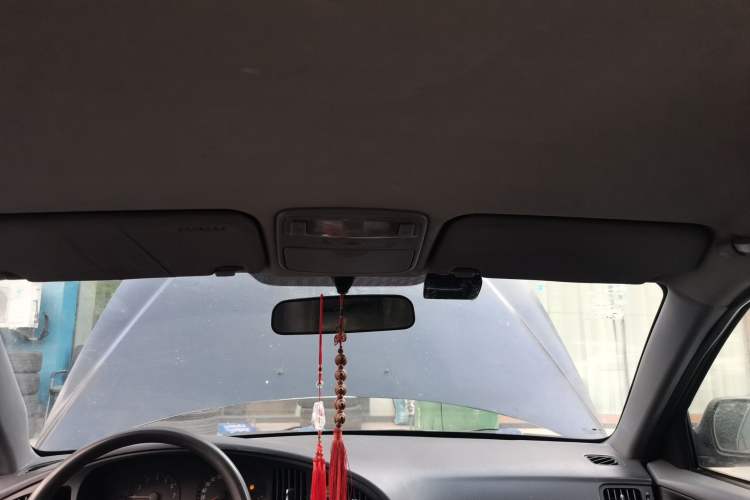 Used Hyundai Elantra 2012 1.6L Manual CNG Dual-Fuel Version Headliner