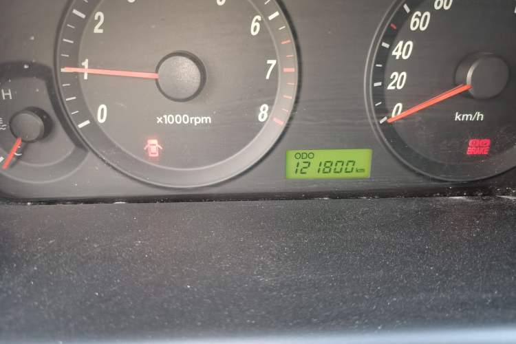 Used Hyundai Elantra 2012 1.6L Manual CNG Dual-Fuel Version Odometer Close Up