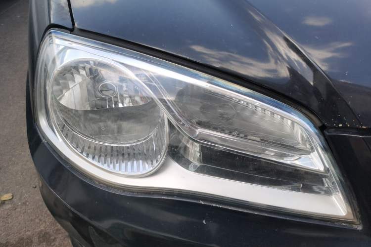Used Hyundai Elantra 2012 1.6L Manual CNG Dual-Fuel Version Right Front Headlight
