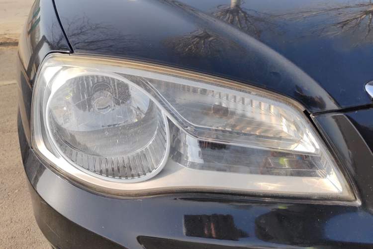 Used Hyundai Elantra 2012 1.6L Manual CNG Dual-Fuel Version Right Front Headlight