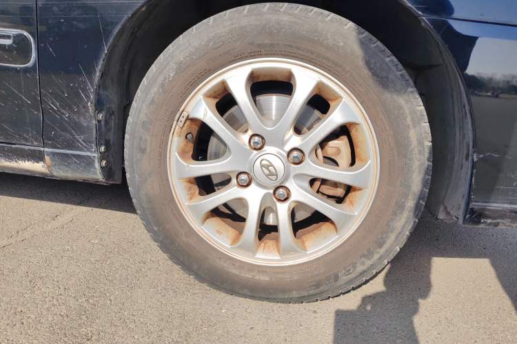 Used Hyundai Elantra 2012 1.6L Manual CNG Dual-Fuel Version Right Front Wheel Hub