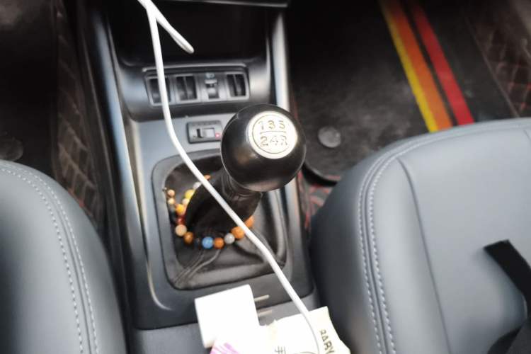 Used Hyundai Elantra 2012 1.6L Manual CNG Dual-Fuel Version Gear Lever