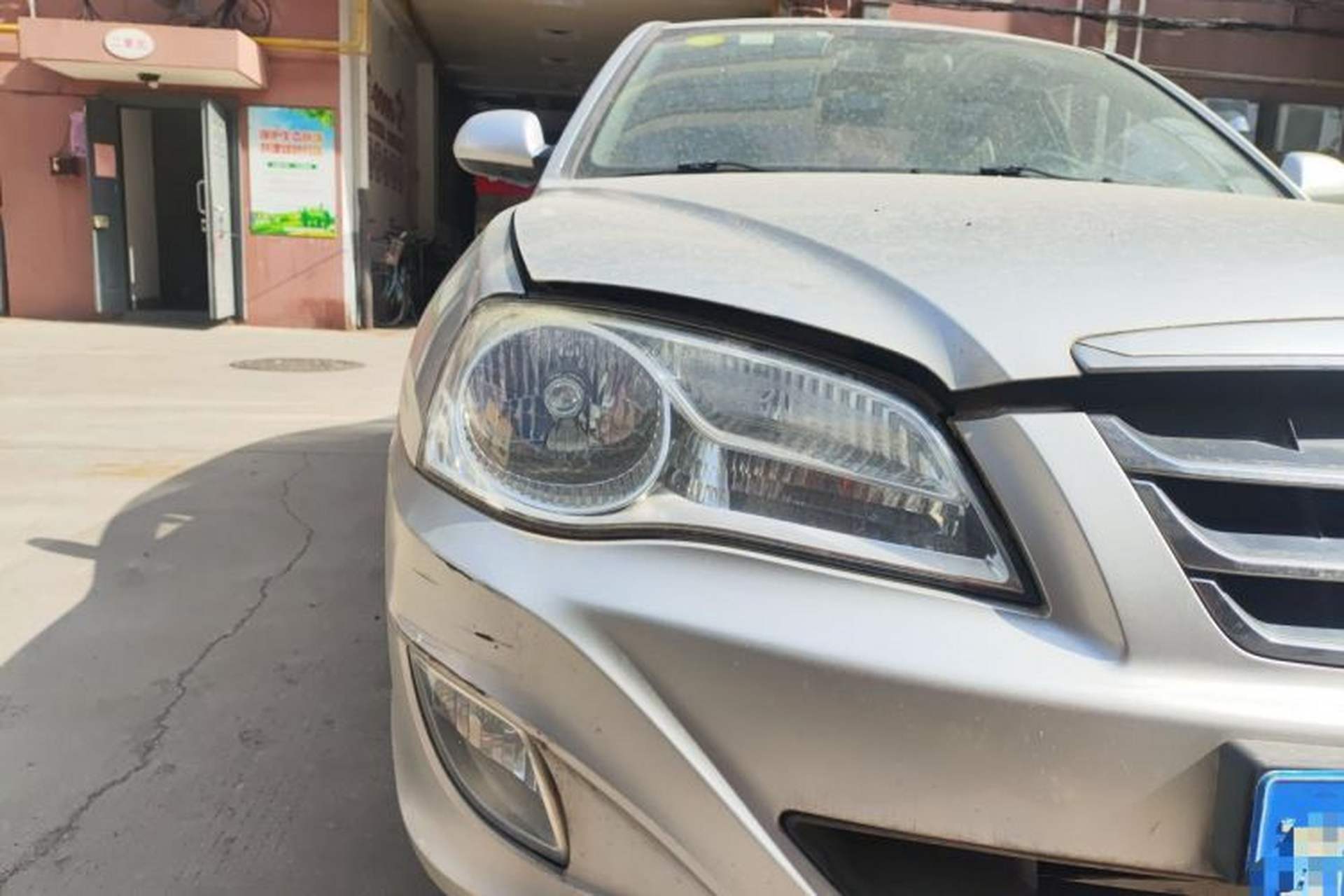 Used Hyundai Elantra 2012 1.6L Manual CNG Dual-Fuel Version Right Front Headlight