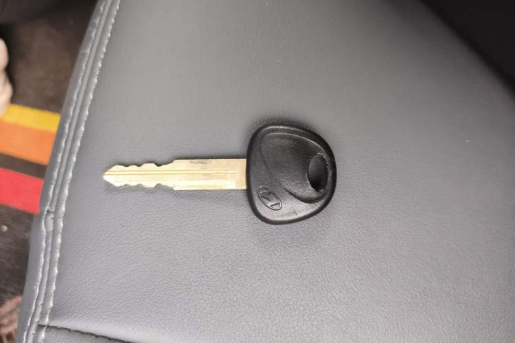 Used Hyundai Elantra 2012 1.6L Manual CNG Dual-Fuel Version Vehicle Key