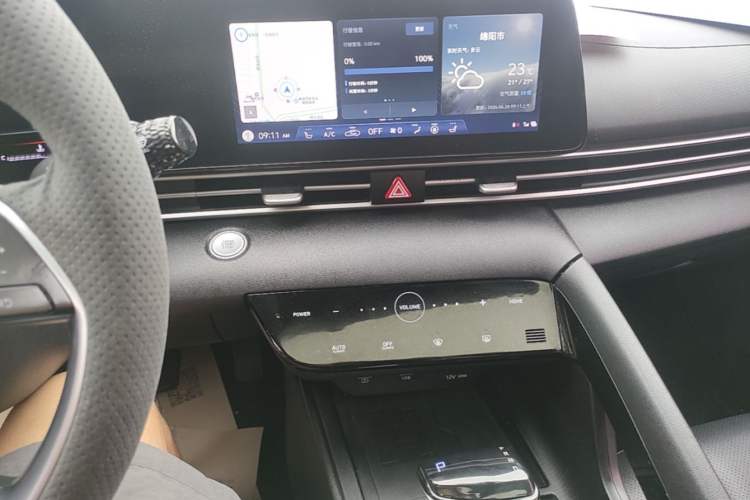 Used Hyundai Elantra 2021 1.5L CVT LUX Prestige Edition Audio And AC Panel