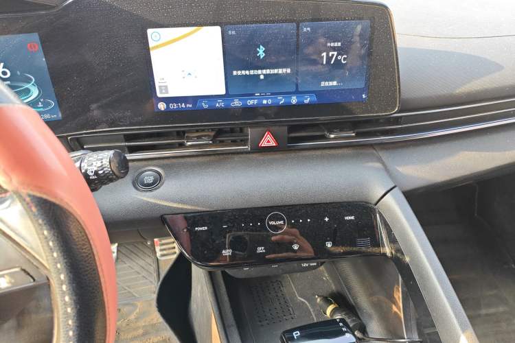 Used Hyundai Elantra 2021 240TGDi DCT TOP Flagship Edition Audio And AC Panel