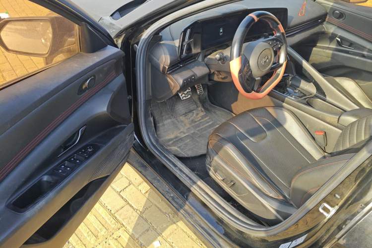 Used Hyundai Elantra 2021 240TGDi DCT TOP Flagship Edition Driver Seat