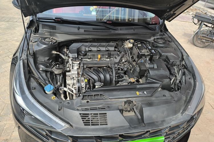 Used Hyundai Elantra 2021 1.5L CVT LUX Prestige Edition Engine Bay